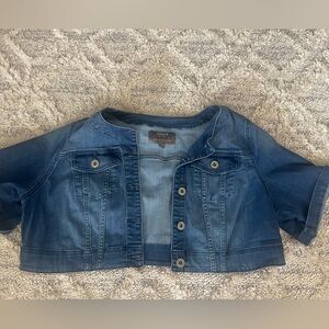 Torrid Cropped short sleeve jean jacket